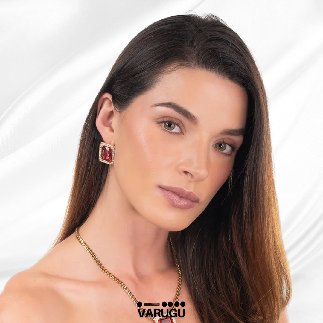 Aretes rectangulares con piedra roja