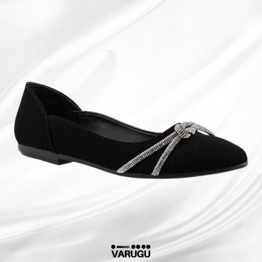 Zapatos de piso color negro con detalles plata