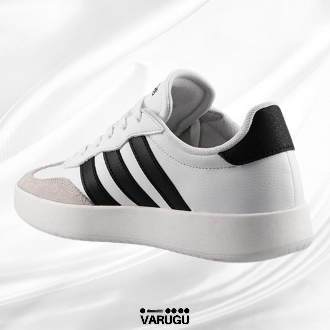 Tenis Adidas blancos con franja negra y gris mujer