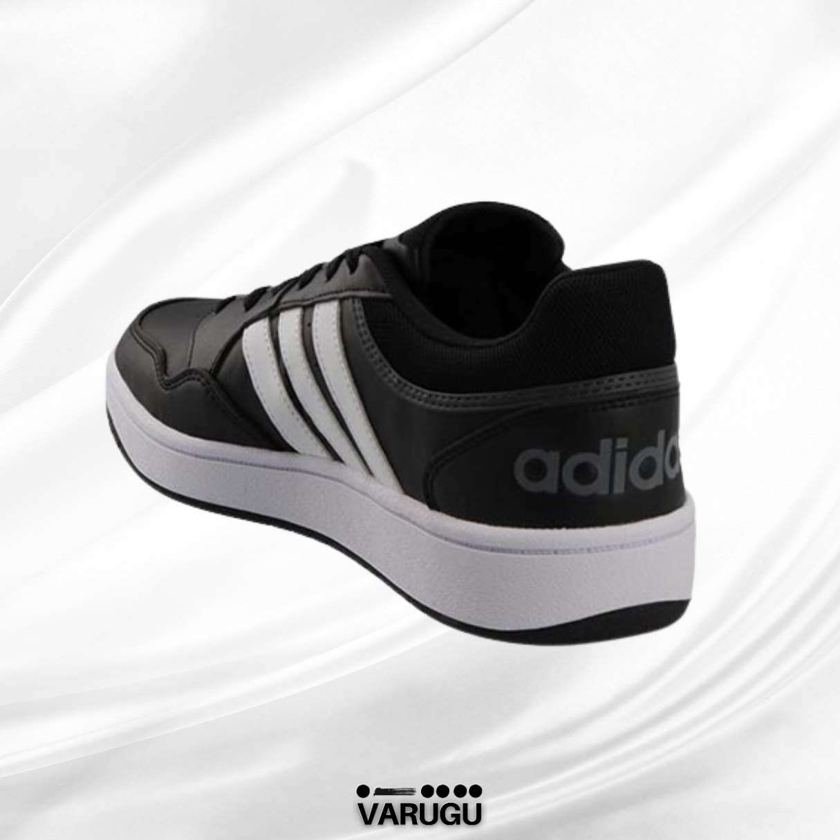 Tenis ADIDAS Hoops 3.0 color negro con franjas blancas para hombre