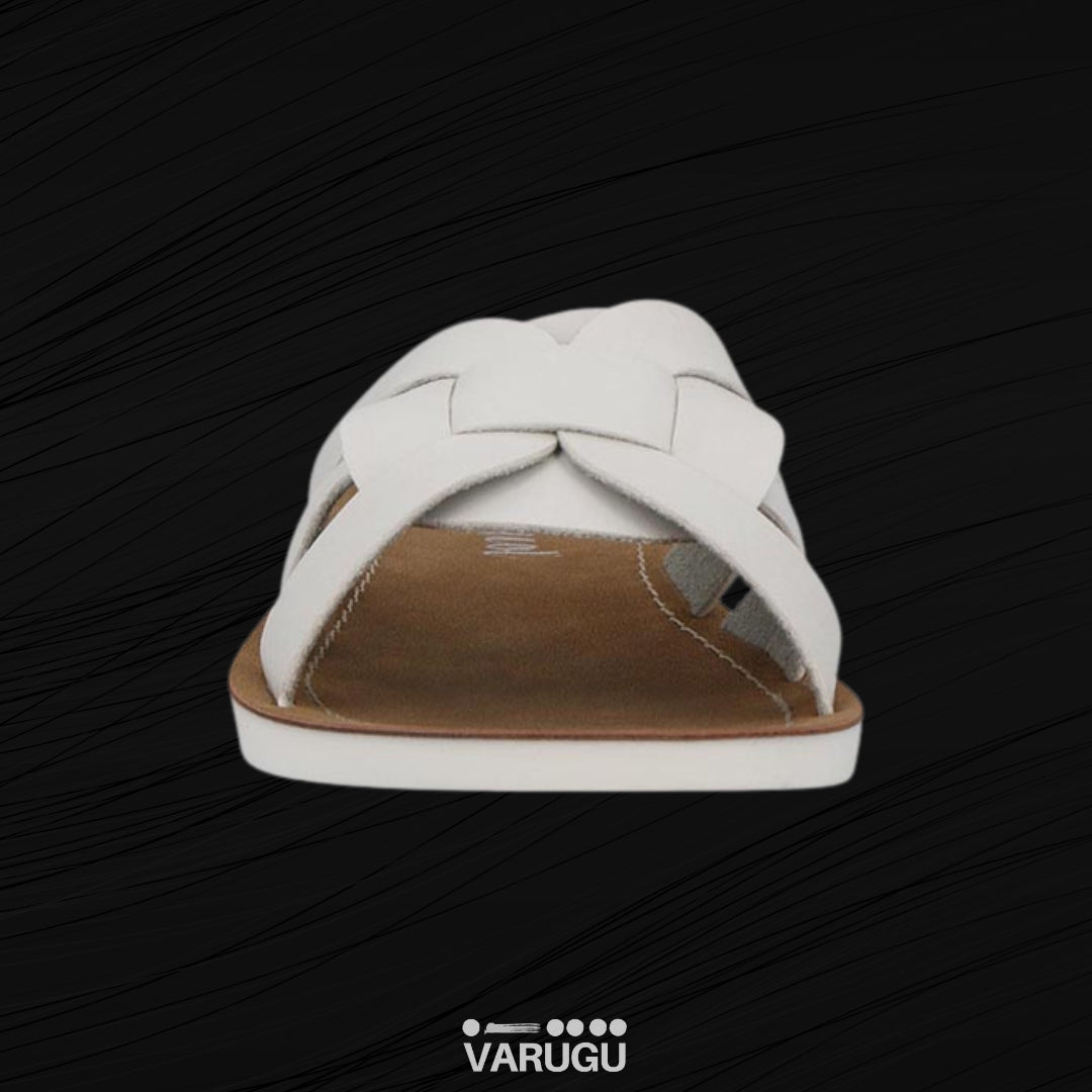 Sandalias color blanco con suela ligera