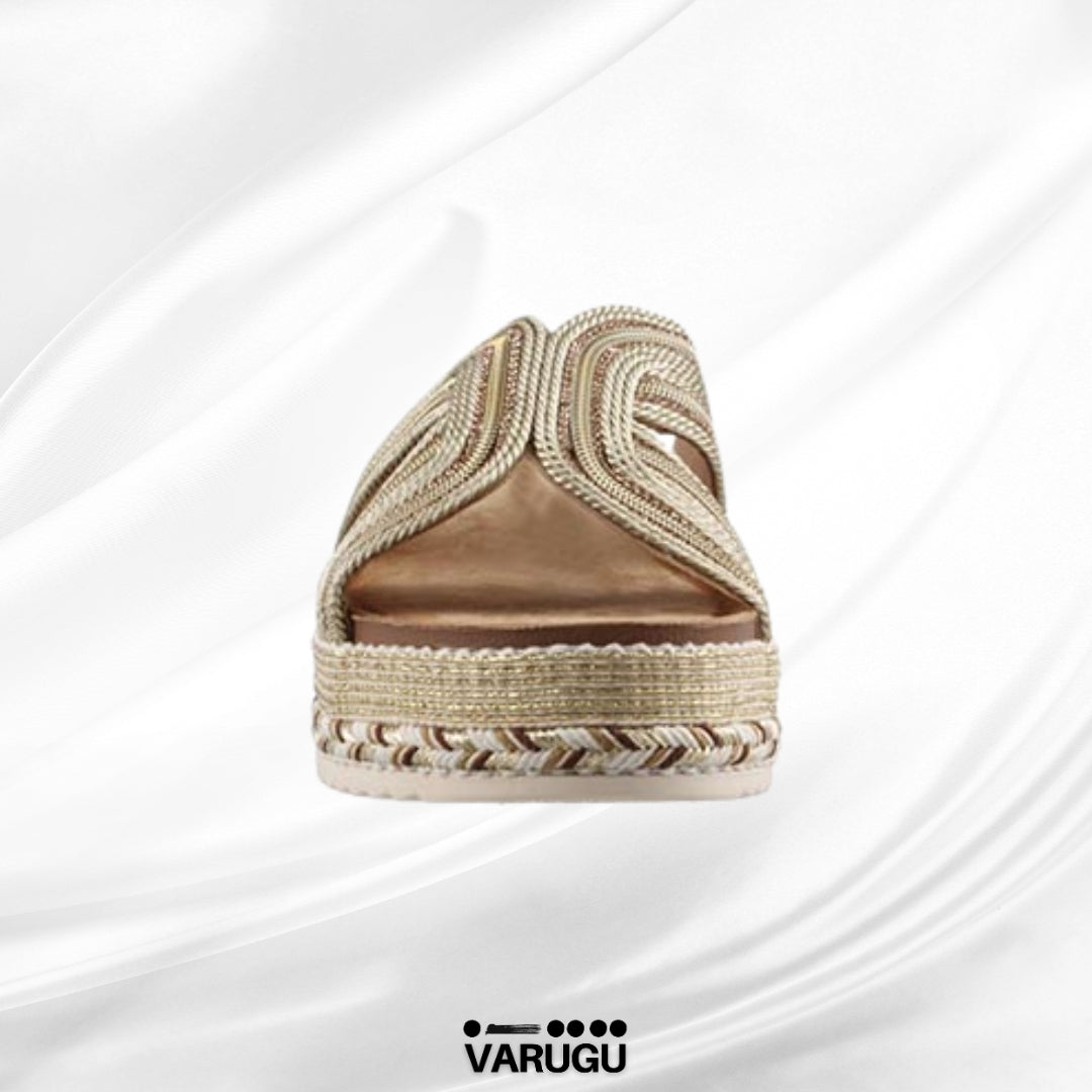 Sandalias con acabado textil color oro