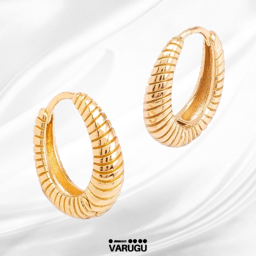 Aretes tipo argolla en baño de oro