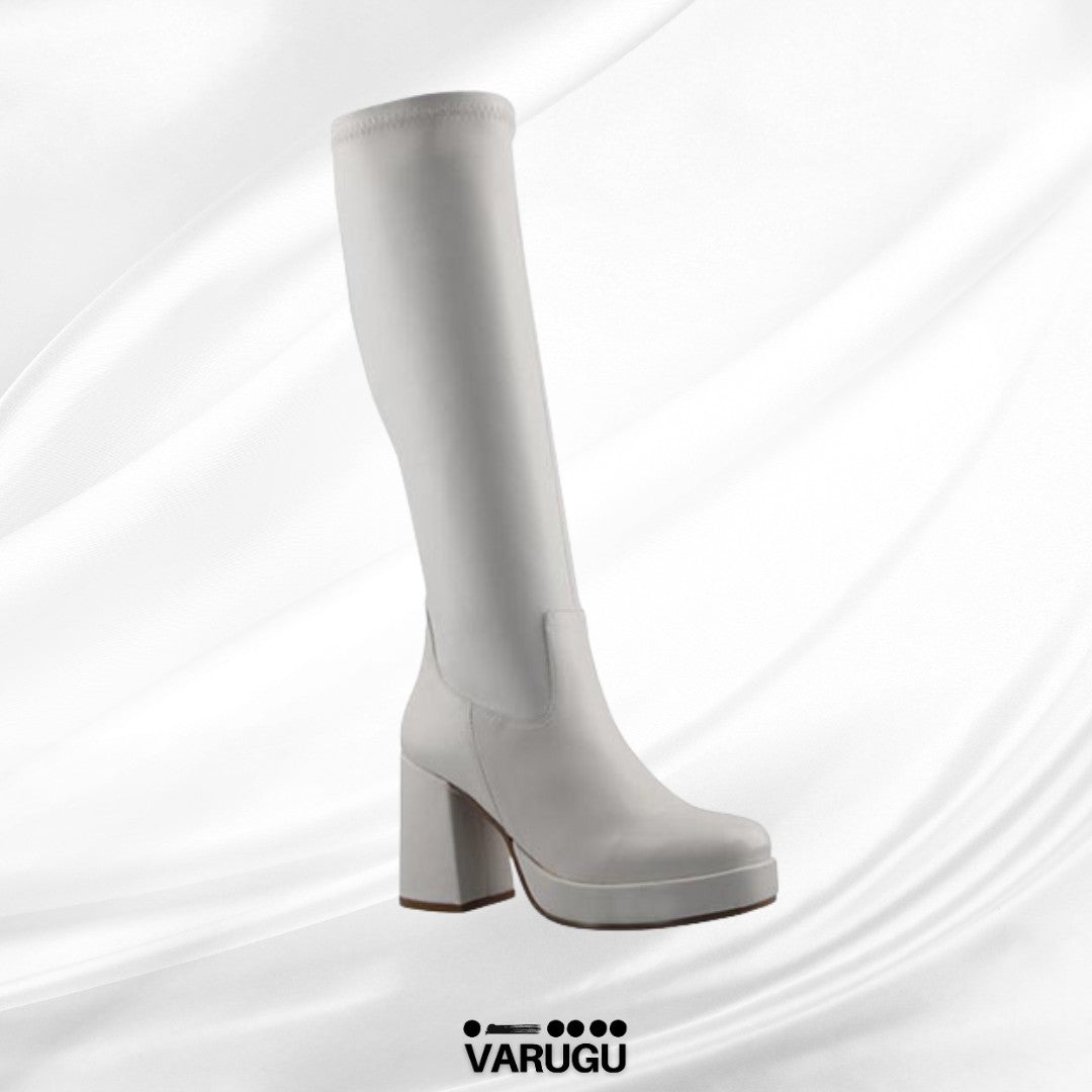Botas largas blancas pegadas estilo Bratz
