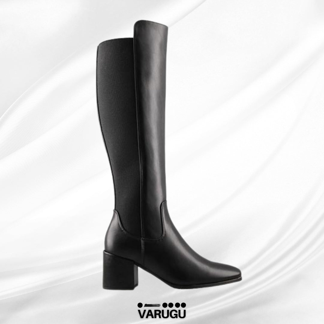 Botas con tacón de piso y largas negras