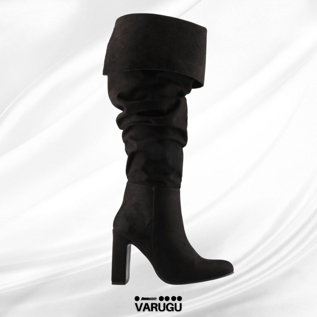 Botas negras con borde largas negras