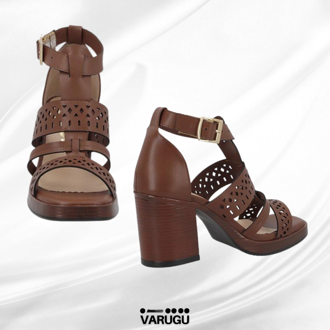 Zapatillas color cognac con tacón grueso