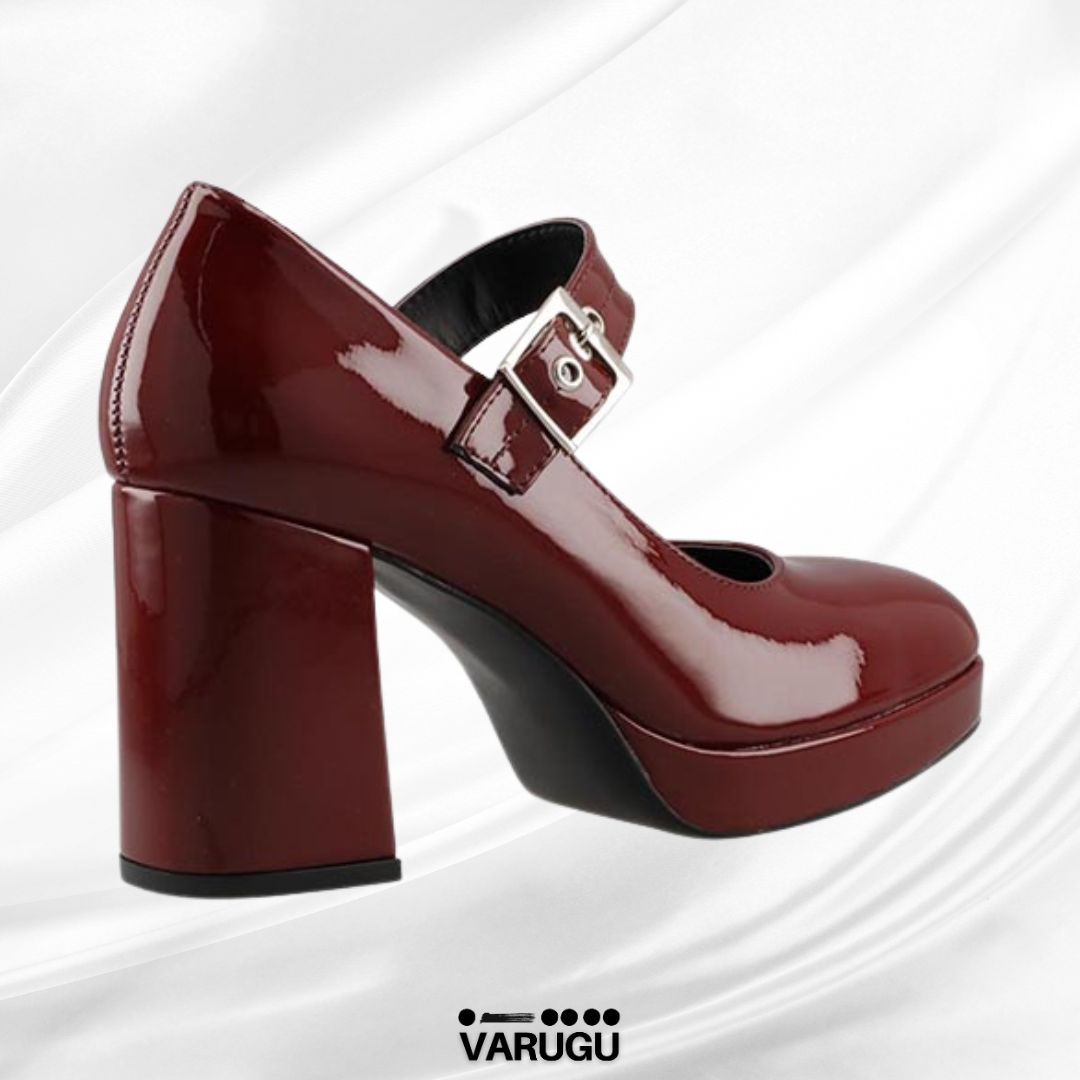 Zapatillas rojas tacón grueso estilo charol