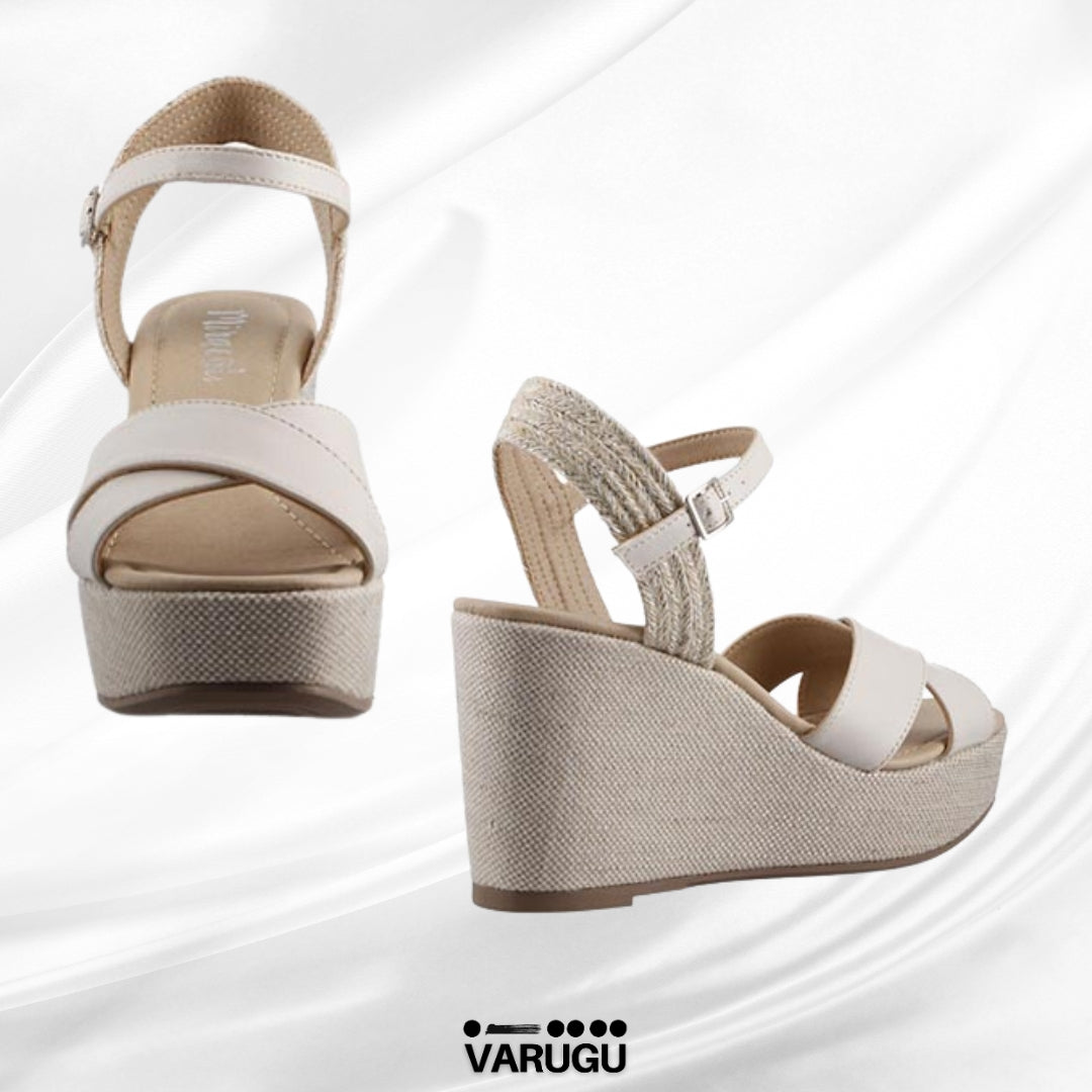 Plataformas color latte con cinta ajustable