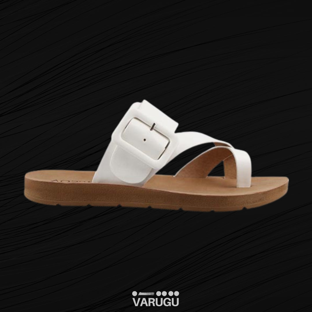 Sandalias blancas con tira en dedo