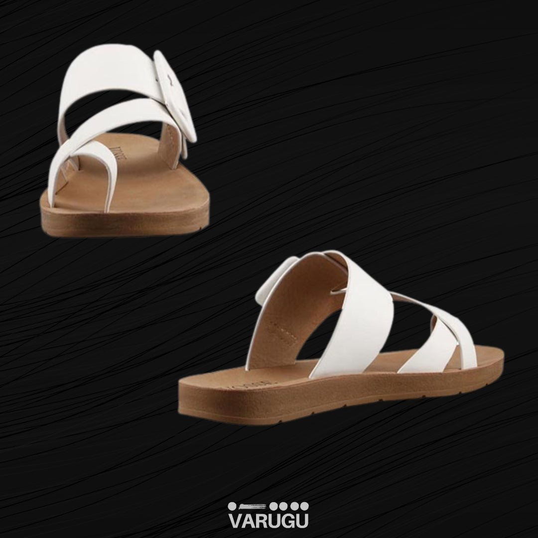 Sandalias blancas con tira en dedo