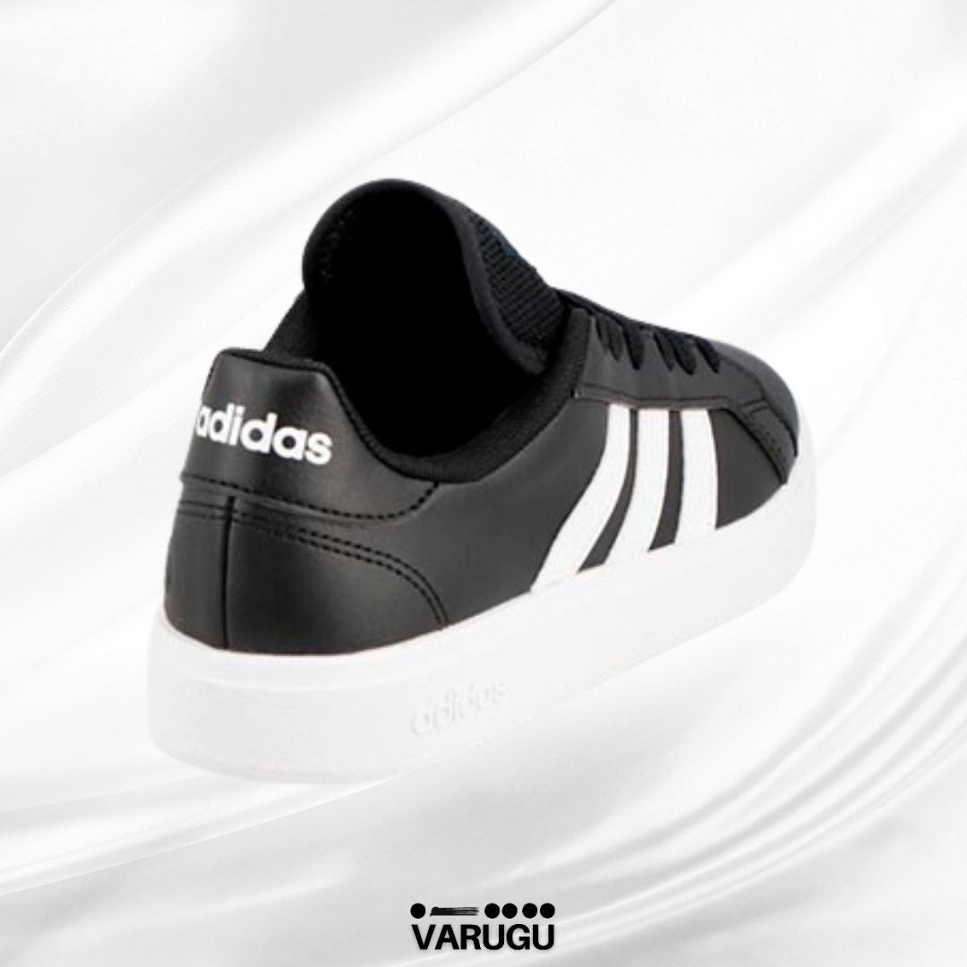 Tenis ADIDAS color negro con franjas blancas mujer