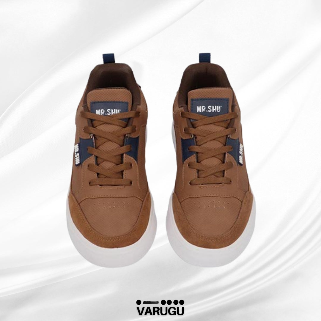 Tenis MR SHU color camel con detalles azul marino para caballero