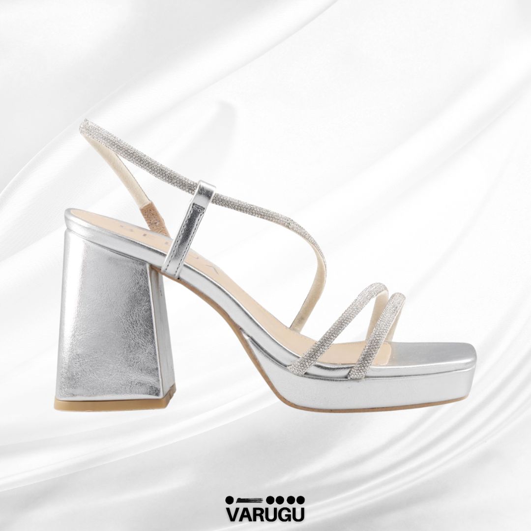 Tacones color plata tacón grueso cuadrado
