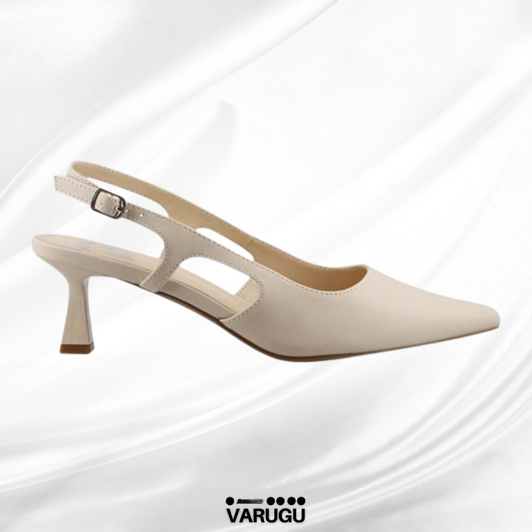 Zapatillas color bone con hebilla
