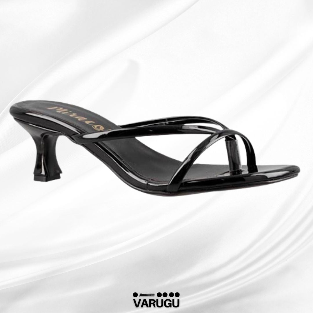 Sandalias de tacón bajo, color negro