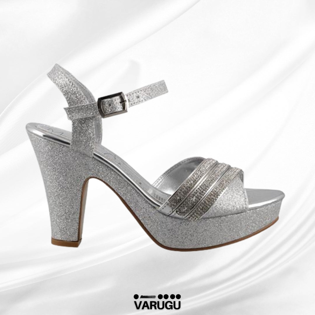 Zapatillas plateadas glamurosas para dama