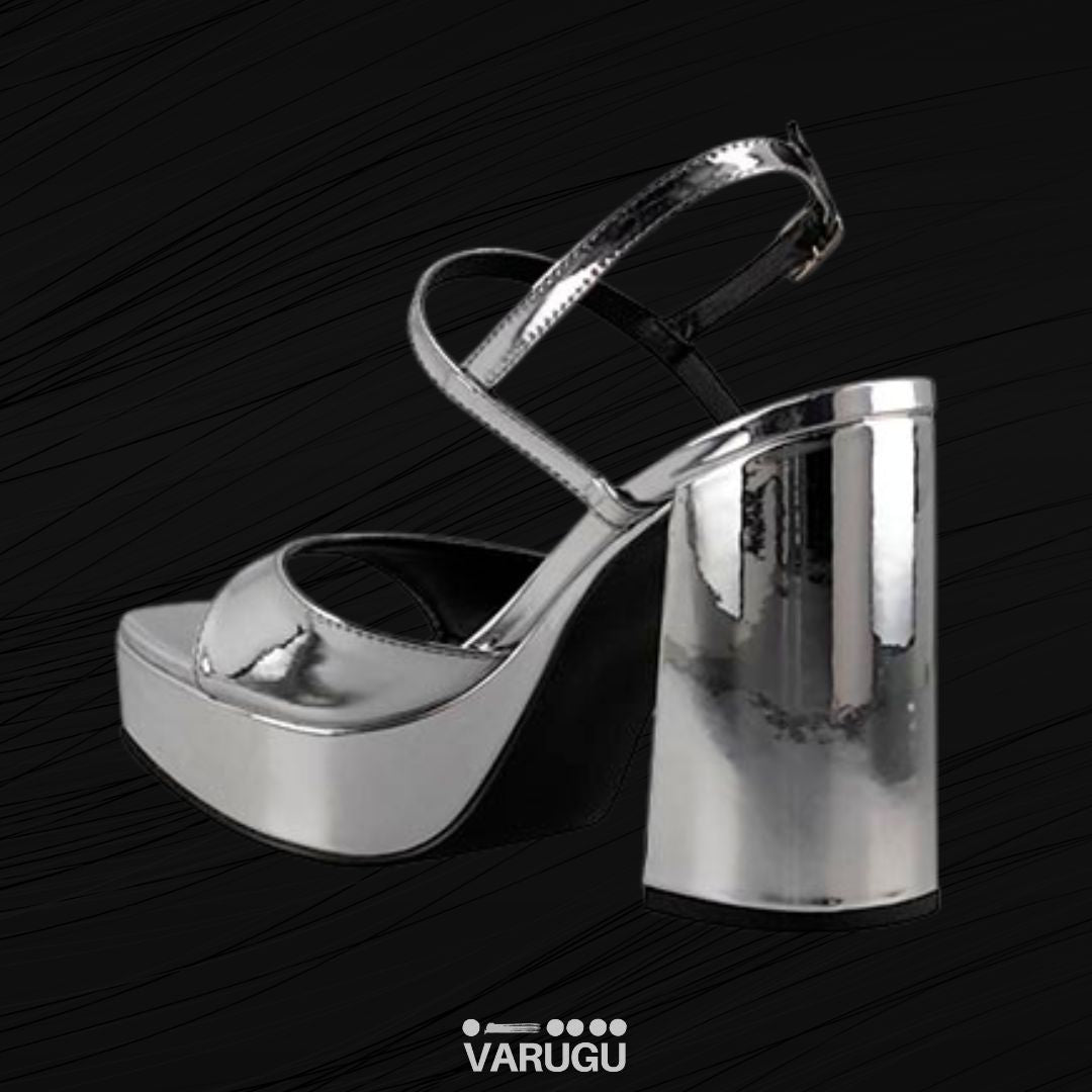 Zapatillas plata elegantes de tacón grueso