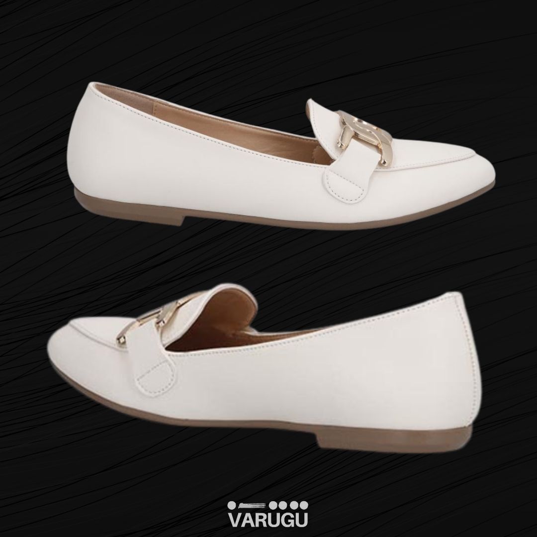 Flats color crema con punta ovalada elegante