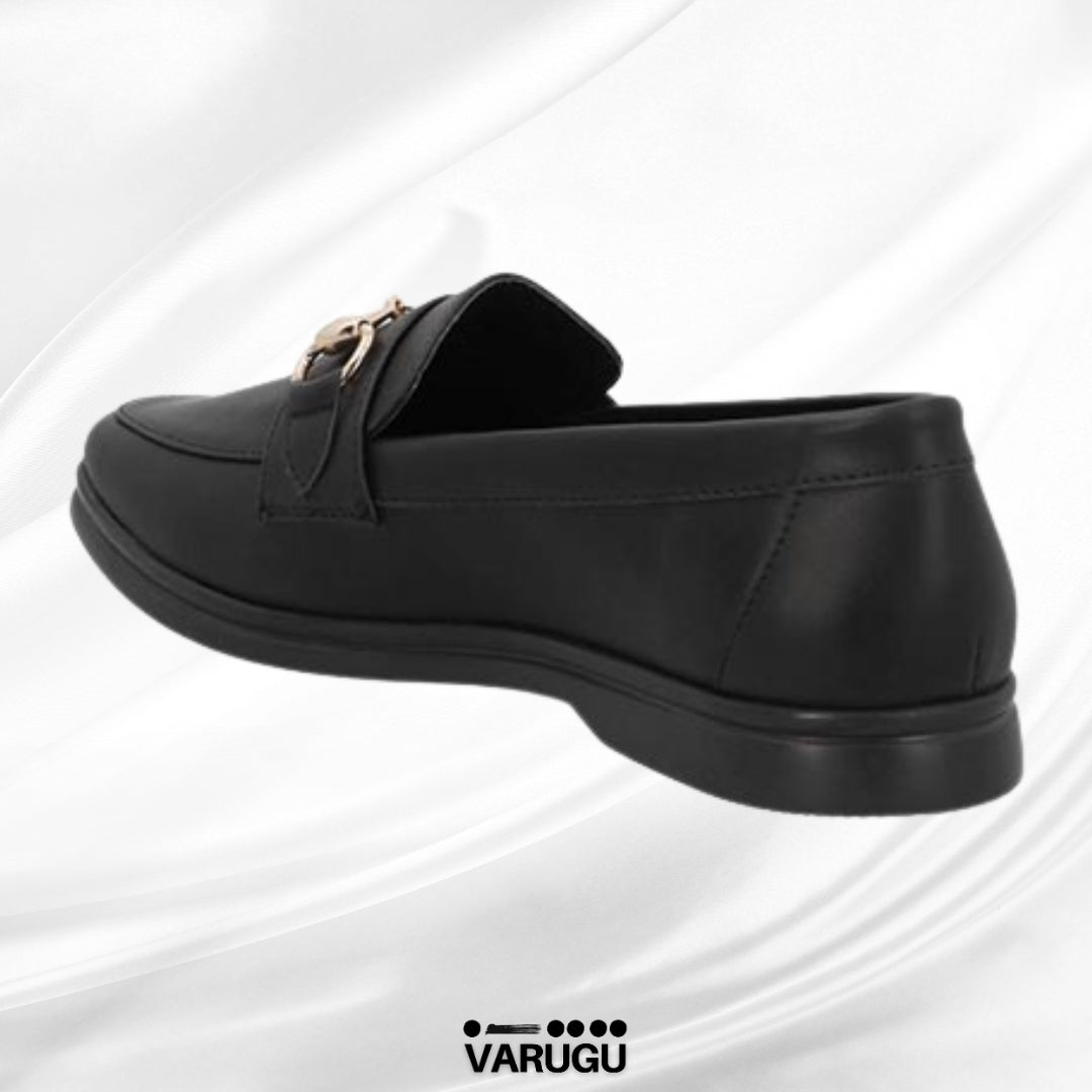 Mocasines con detalle dorado color negro
