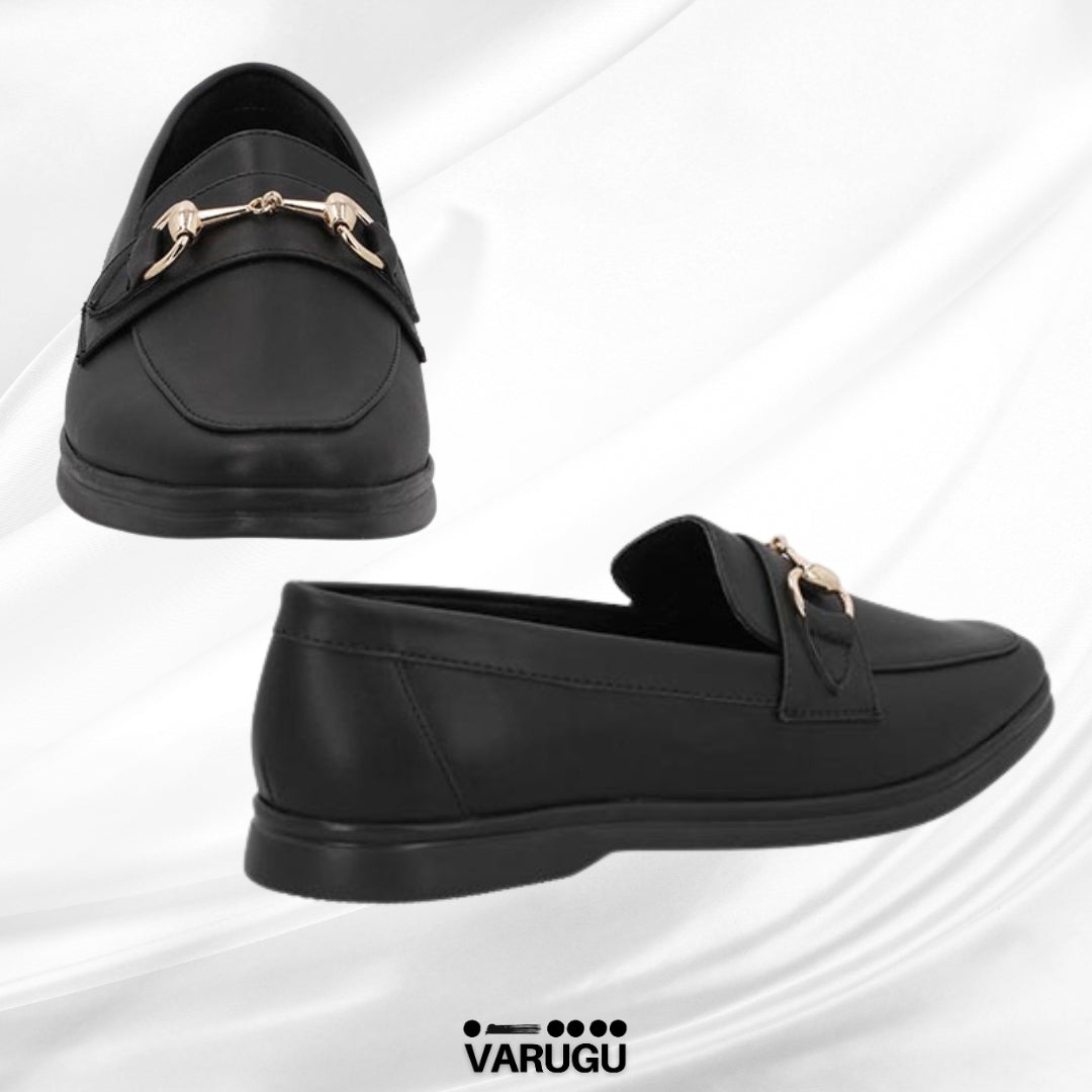 Mocasines con detalle dorado color negro