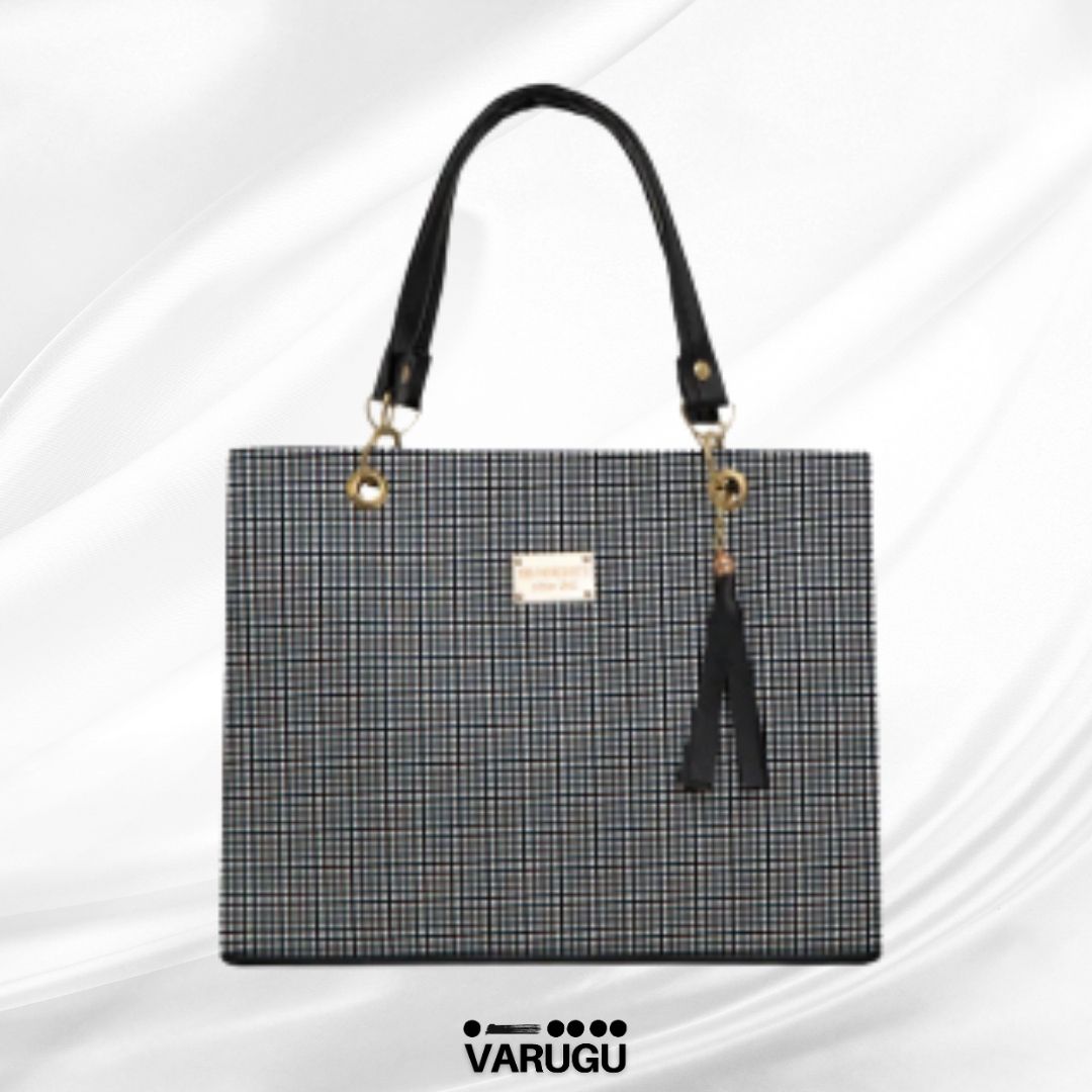 Bolsa grande cuadrada detalle en el asa - Negra
