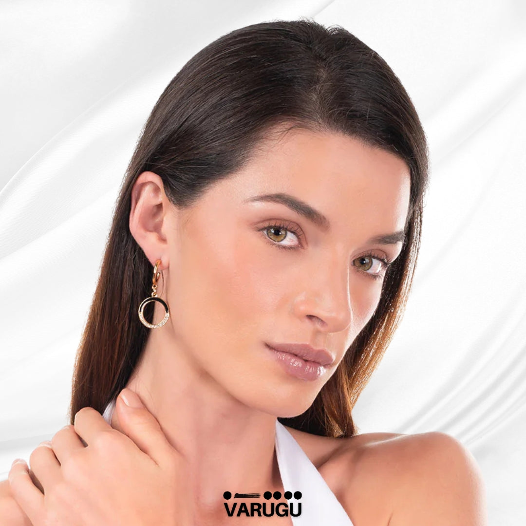 Aretes con negro y cristales brillantes