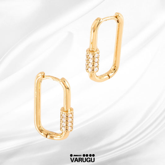 Aretes baño de oro rectangulares con Diamonice