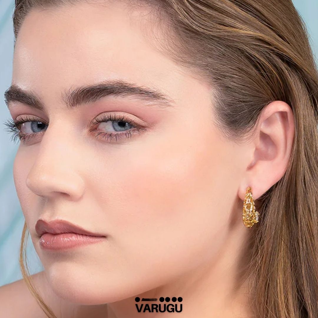 Aretes con piedra Diamonice calado en baño de oro