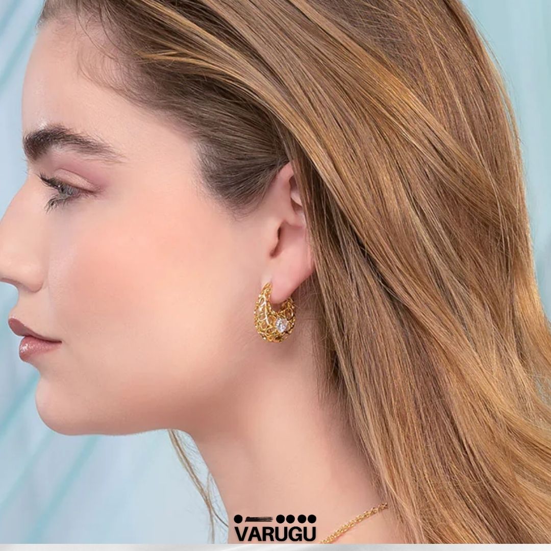 Aretes con piedra Diamonice calado en baño de oro