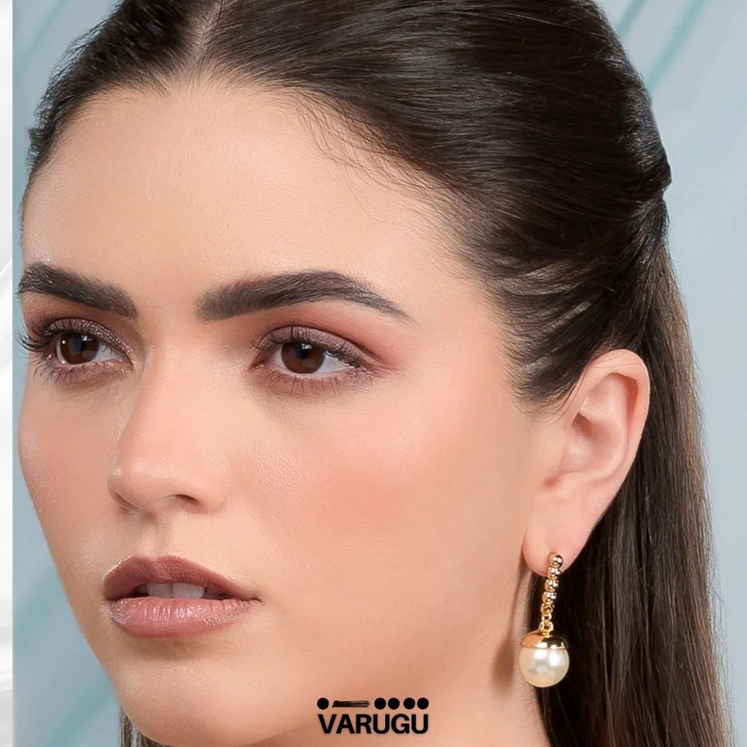 Aretes con perla colgante en baño de oro