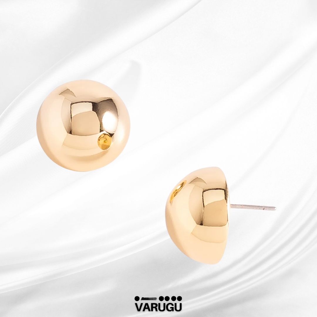 Aretes con diseño esférico en baño de oro
