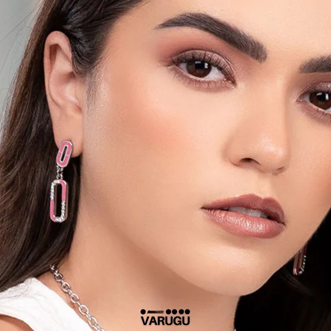 Aretes diseño eslabón rosa en baño de rodio