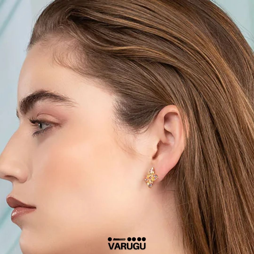 Aretes diseño flor multicolor en baño de oro
