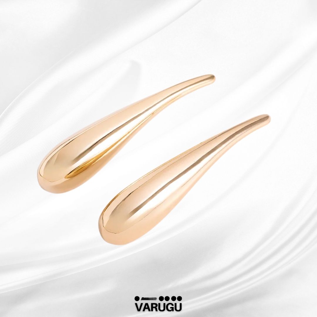Aretes de gota pulida en baño de oro