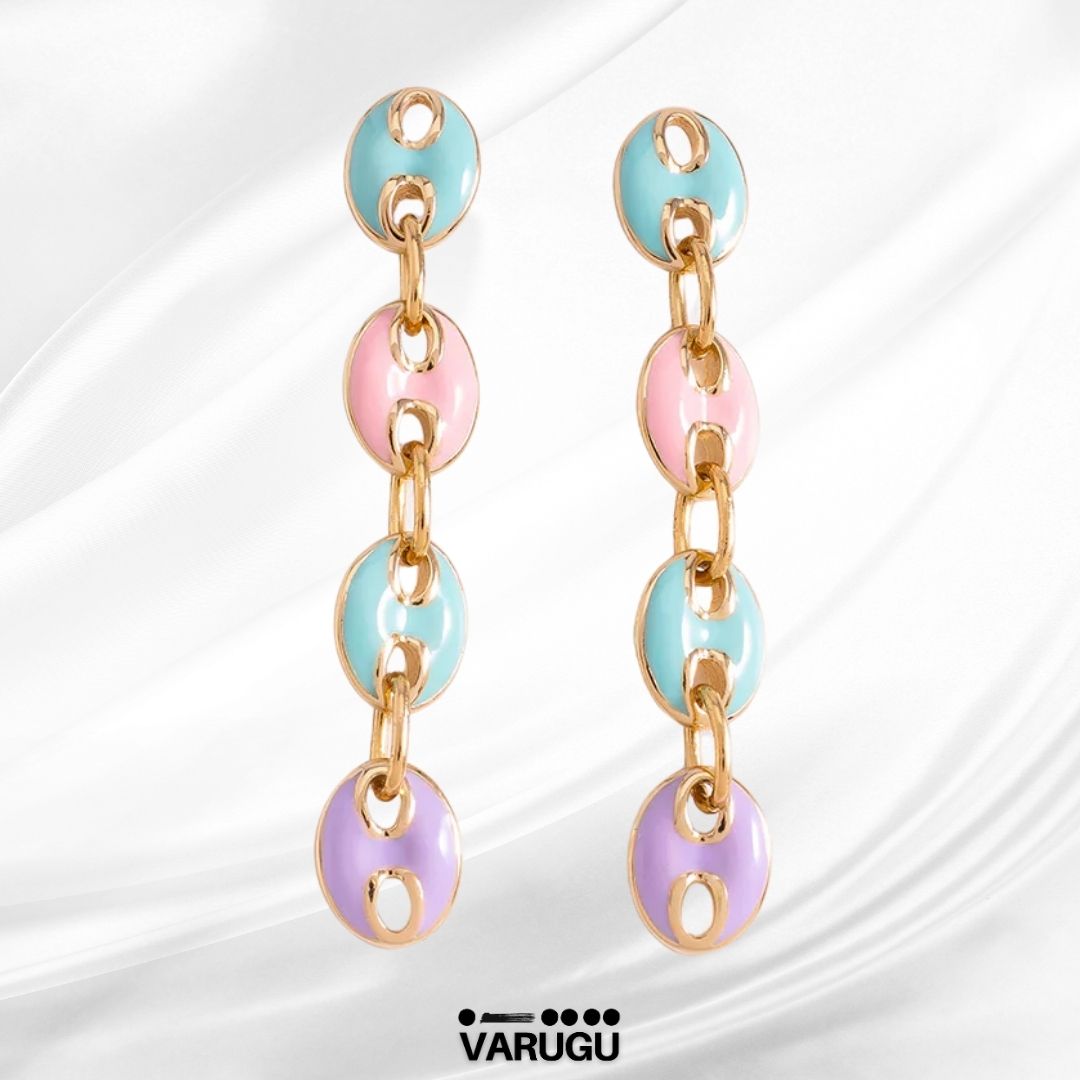 Aretes eslabones tonos pastel en baño de oro