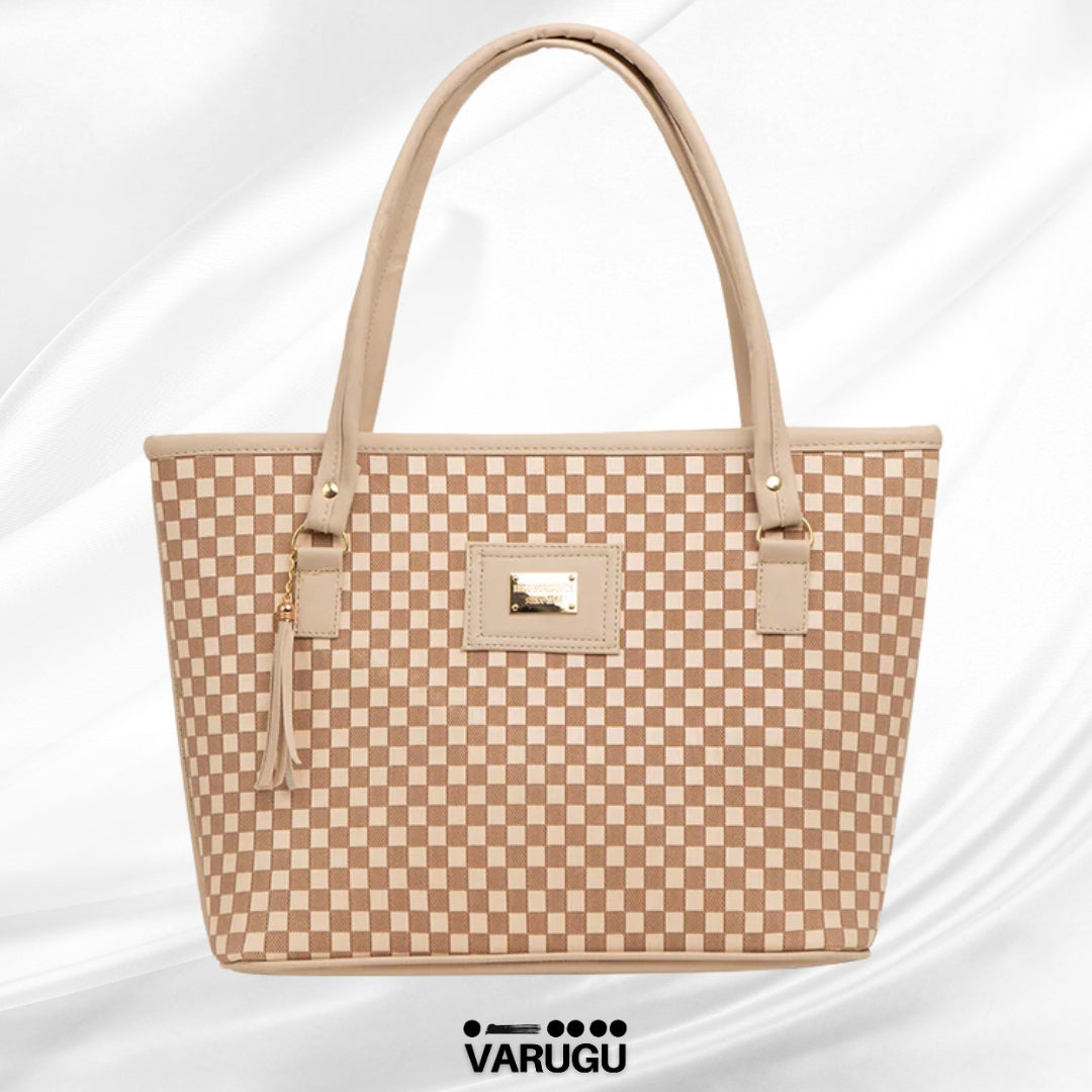 Bolsa beige amplia tipo piel
