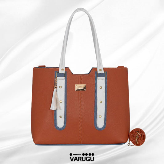 Bolsa camel oscuro con  detalles en blanco y azul