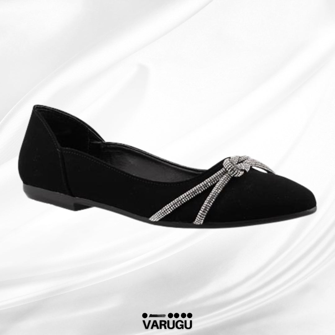 Zapatos de piso color negro con detalles plata