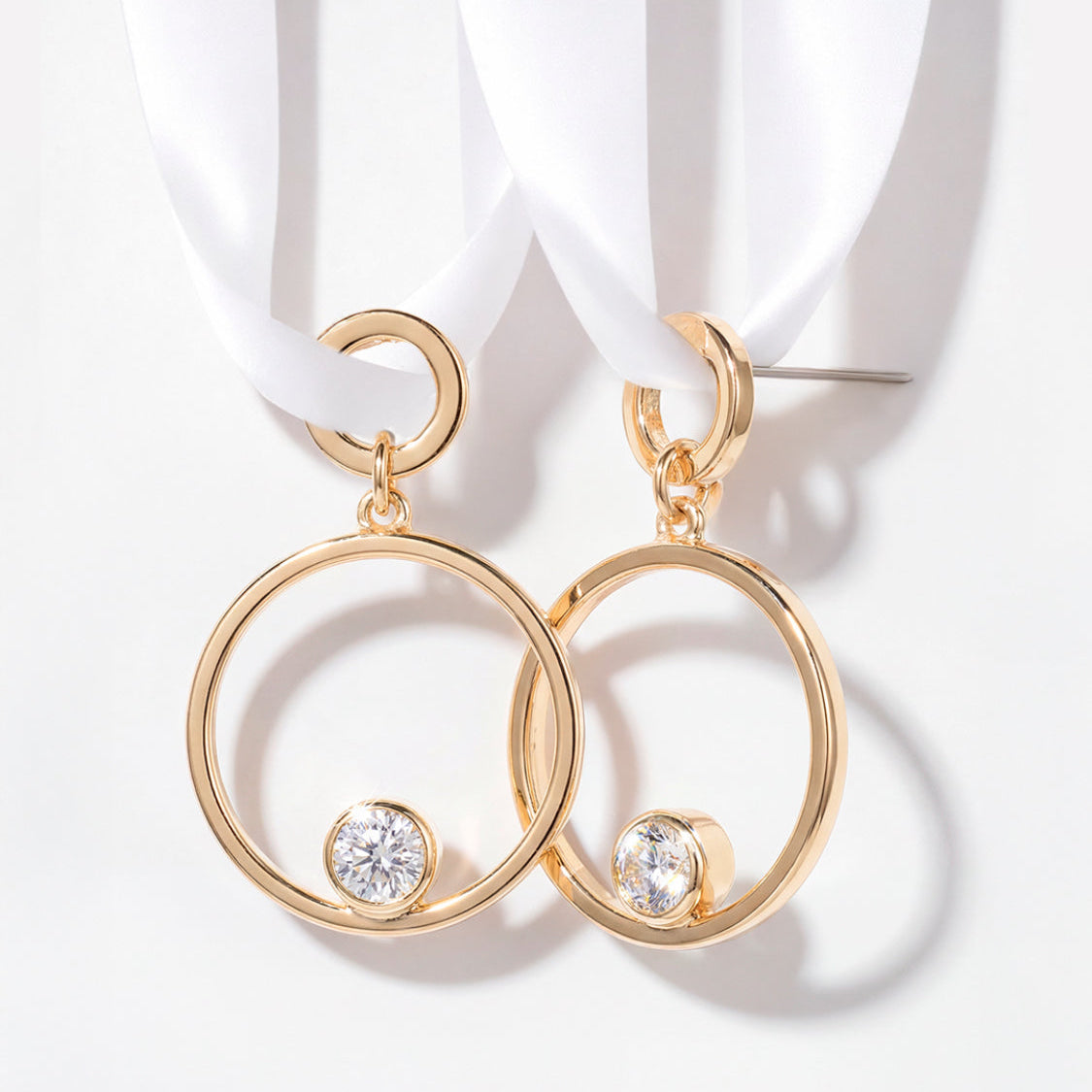 Aretes de aro con piedra cristal baño de oro