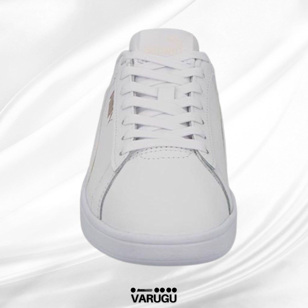 Tenis PUMA mujer color blanco y letra dorada