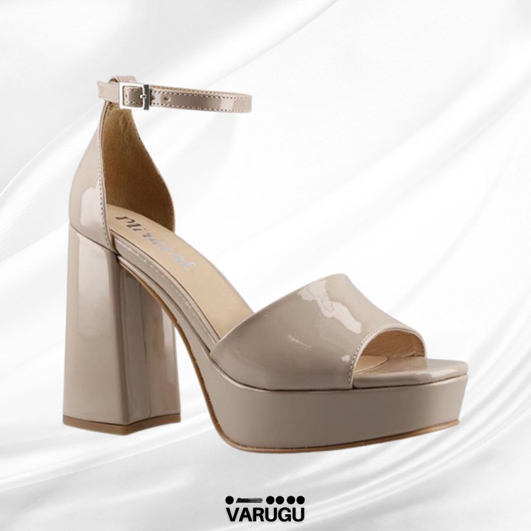 Zapatillas beige con pulsera