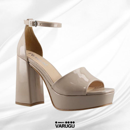 Zapatillas beige con pulsera