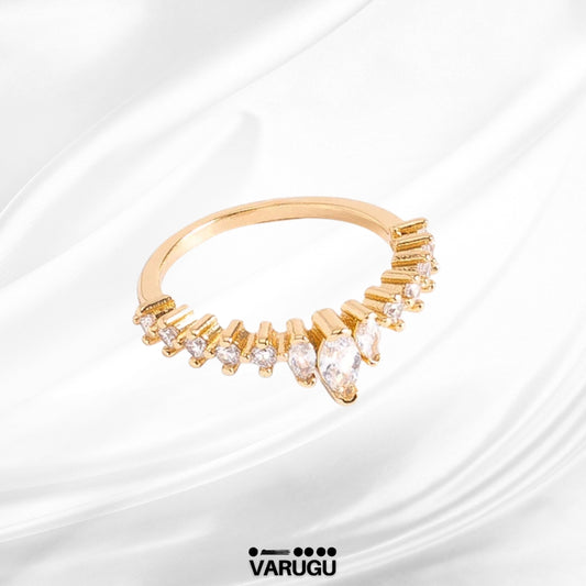 Anillo en baño de oro con piedras Diamonice