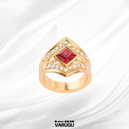 Anillo baño de oro con piedra roja y cristales