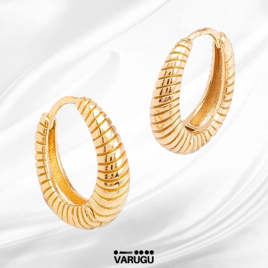 Aretes tipo argolla en baño de oro