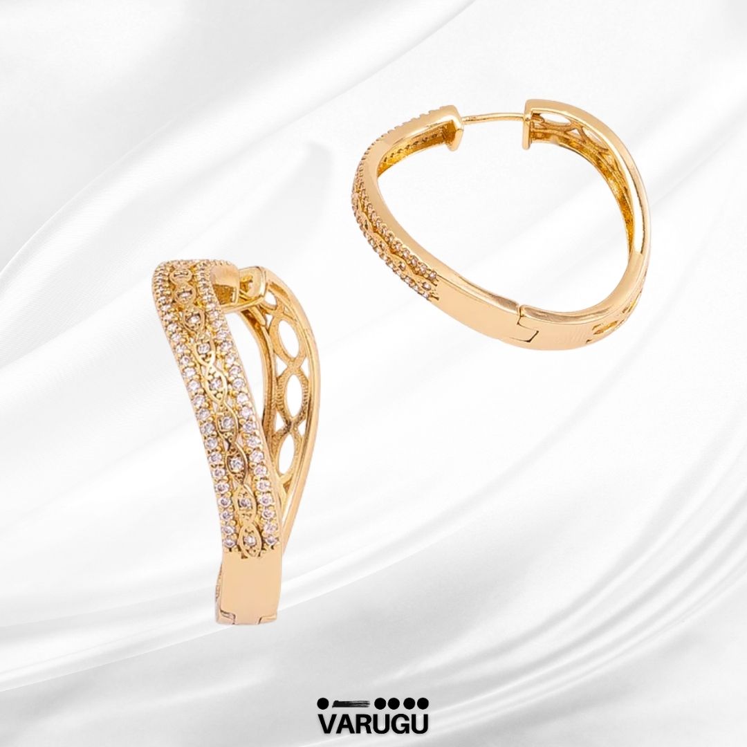 Aretes curvos en baño de oro
