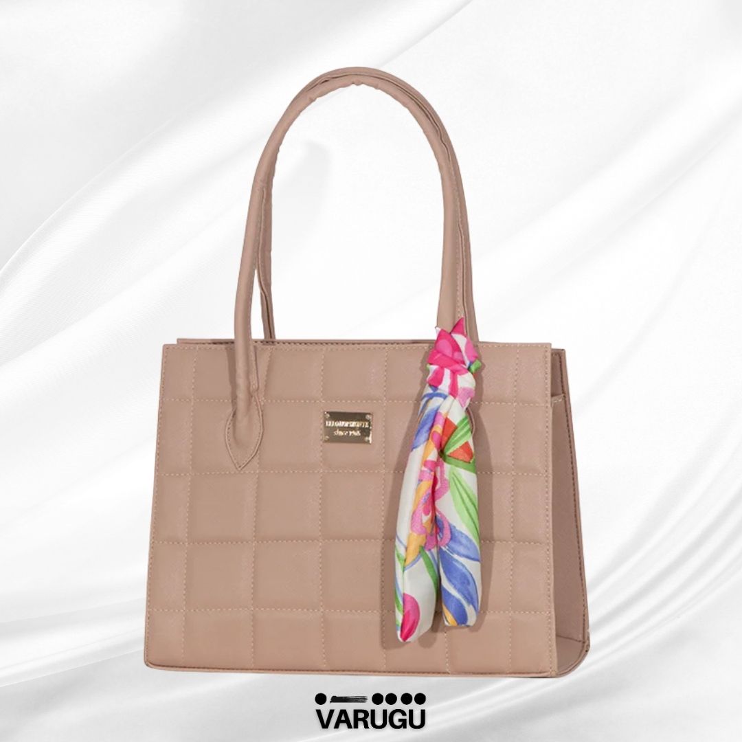 Bolsa con textura de cuadros