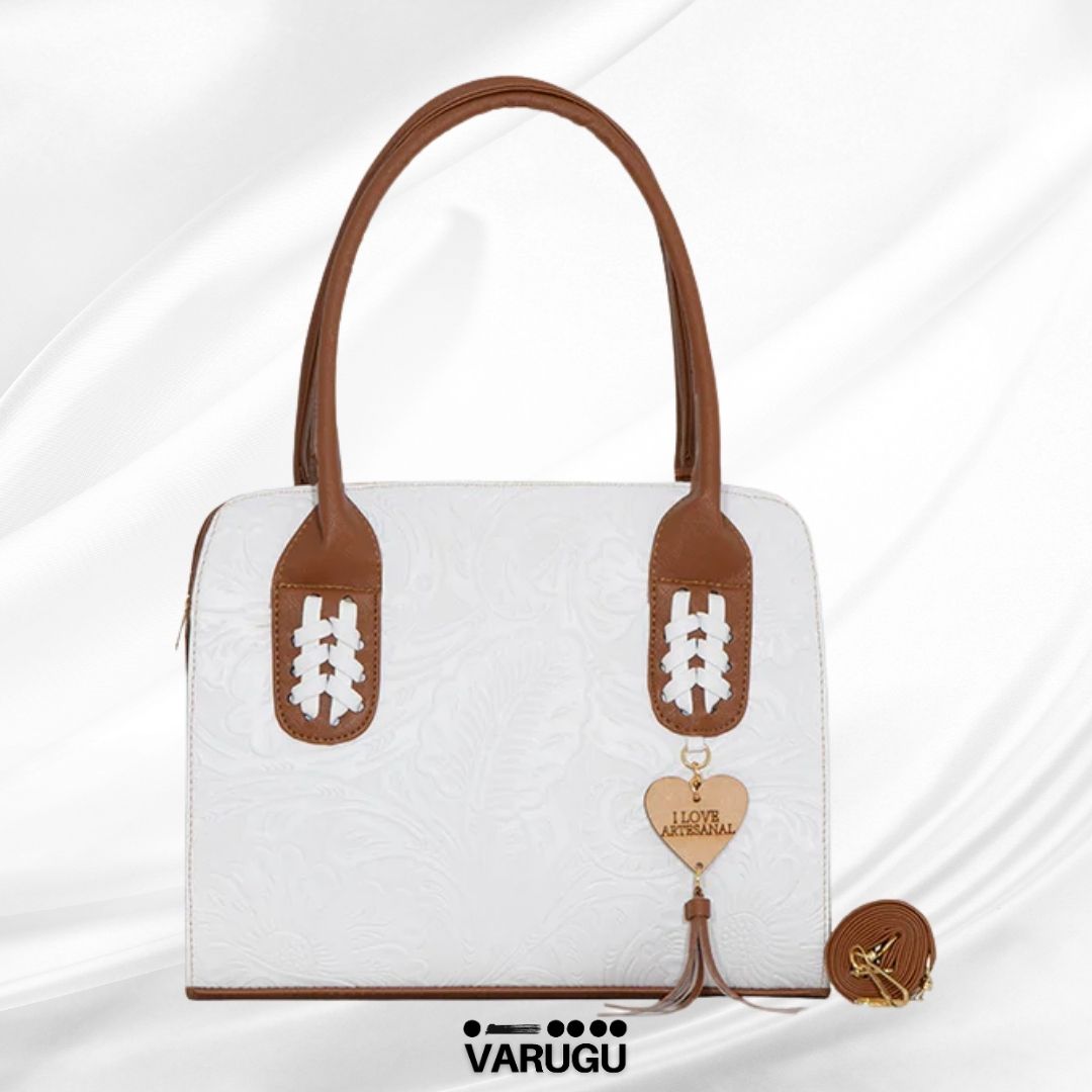 Bolsa con detalles en camel