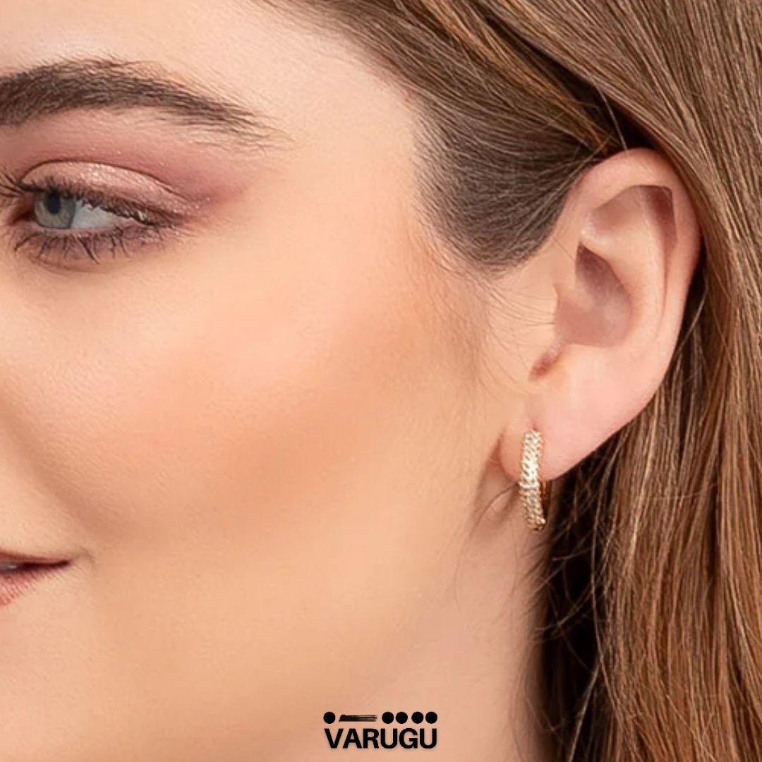 Aretes con pavé de piedras cristal en baño de oro
